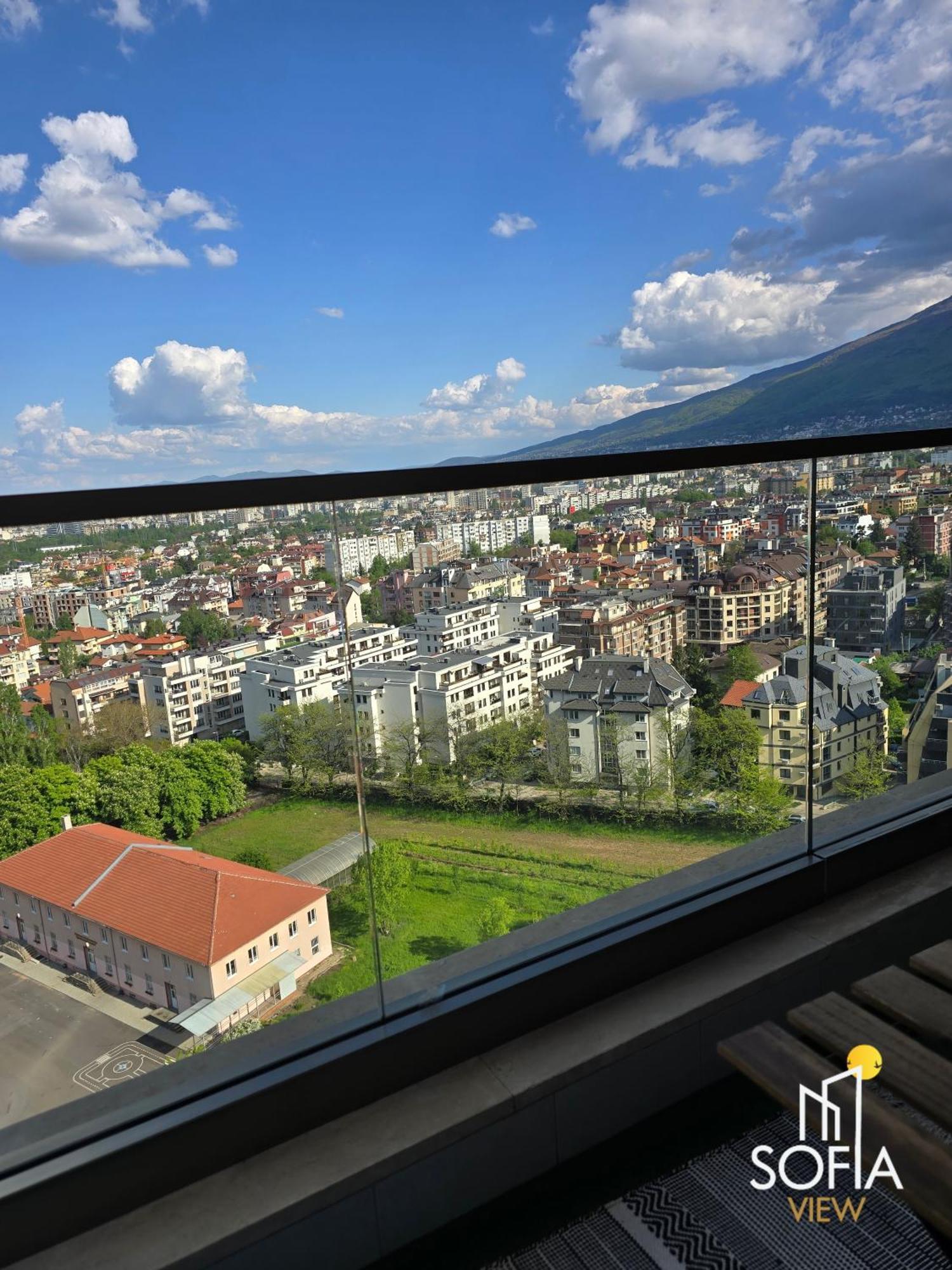 View - By Metro, Kids Room, Sky Lounge Terrace, 2-car Garage, Playground, Bbq, 24h Security Apartament Sofia