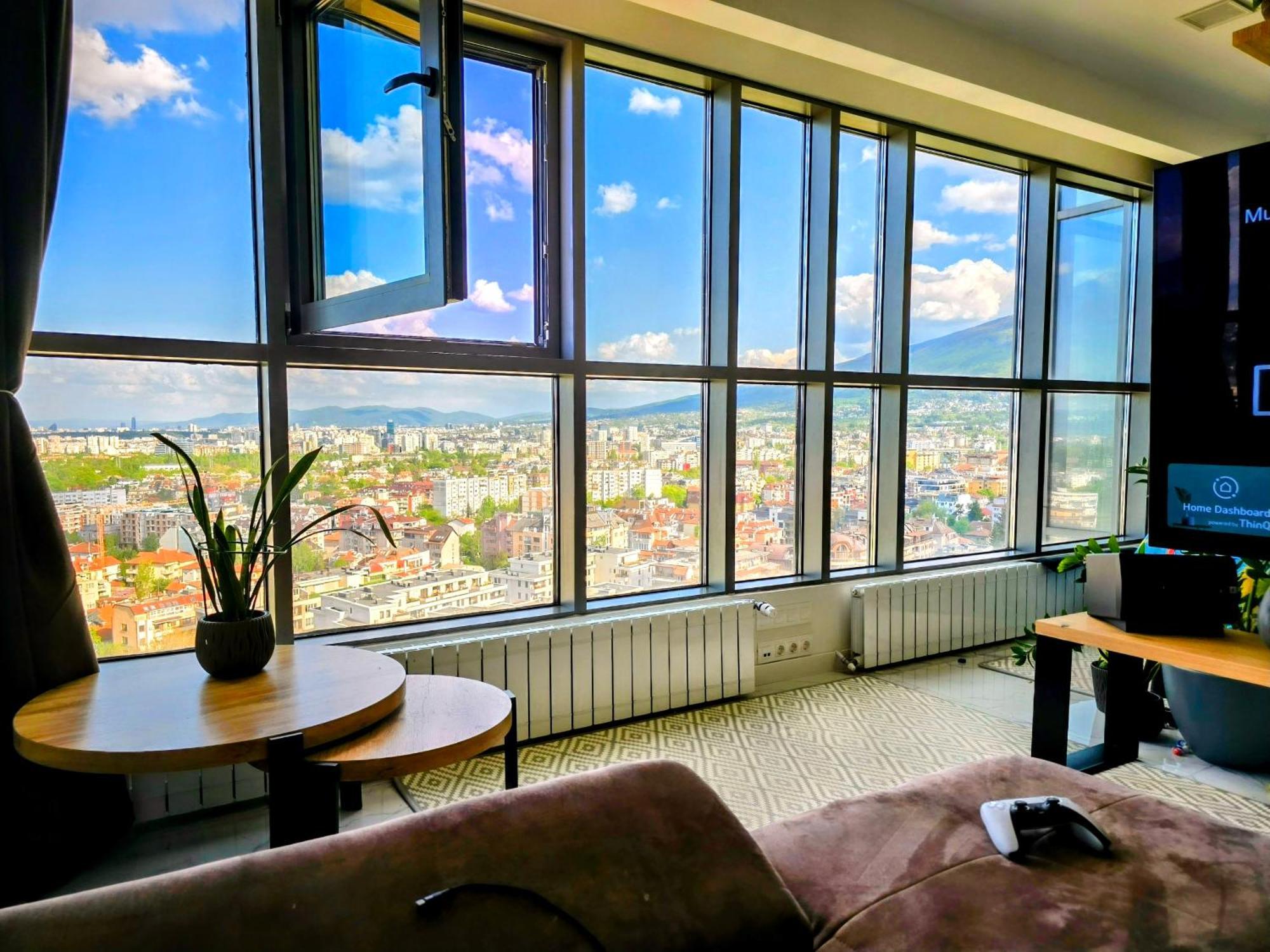 Apartament View - By Metro, Kids Room, Sky Lounge Terrace, 2-car Garage, Playground, Bbq, 24h Security *