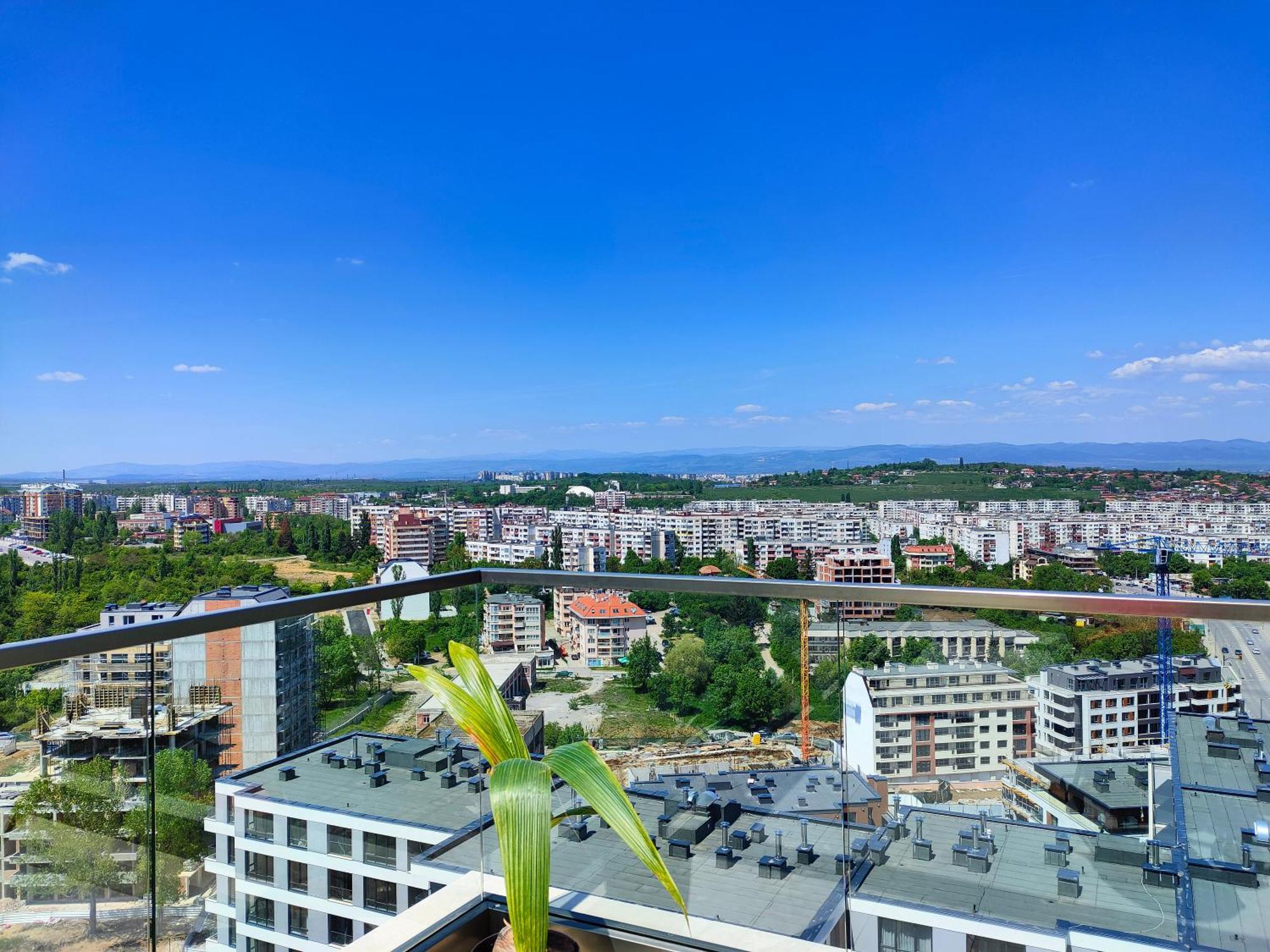 View - By Metro, Kids Room, Sky Lounge Terrace, 2-car Garage, Playground, Bbq, 24h Security *