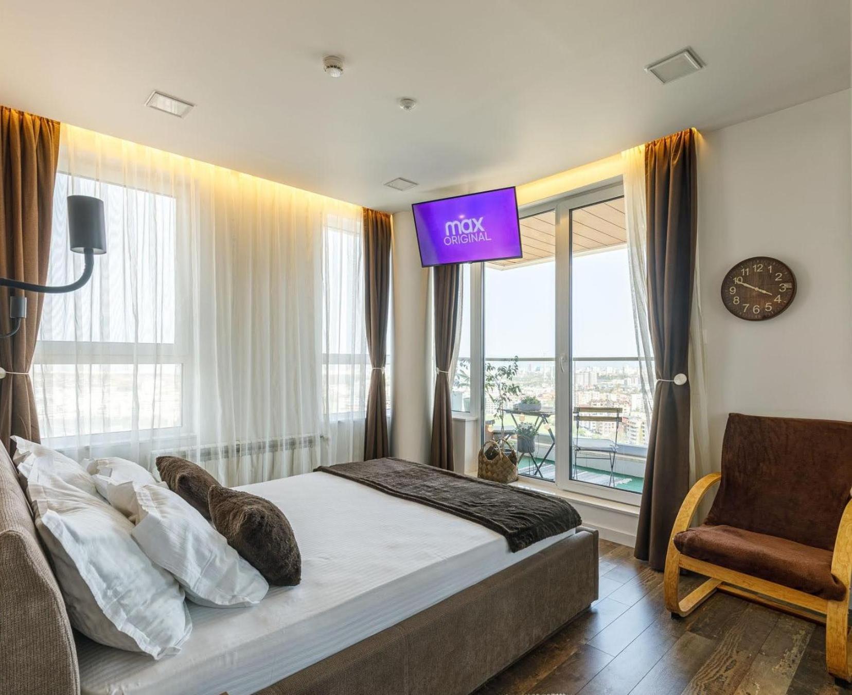 View - By Metro, Kids Room, Sky Lounge Terrace, 2-car Garage, Playground, Bbq, 24h Security Apartment *