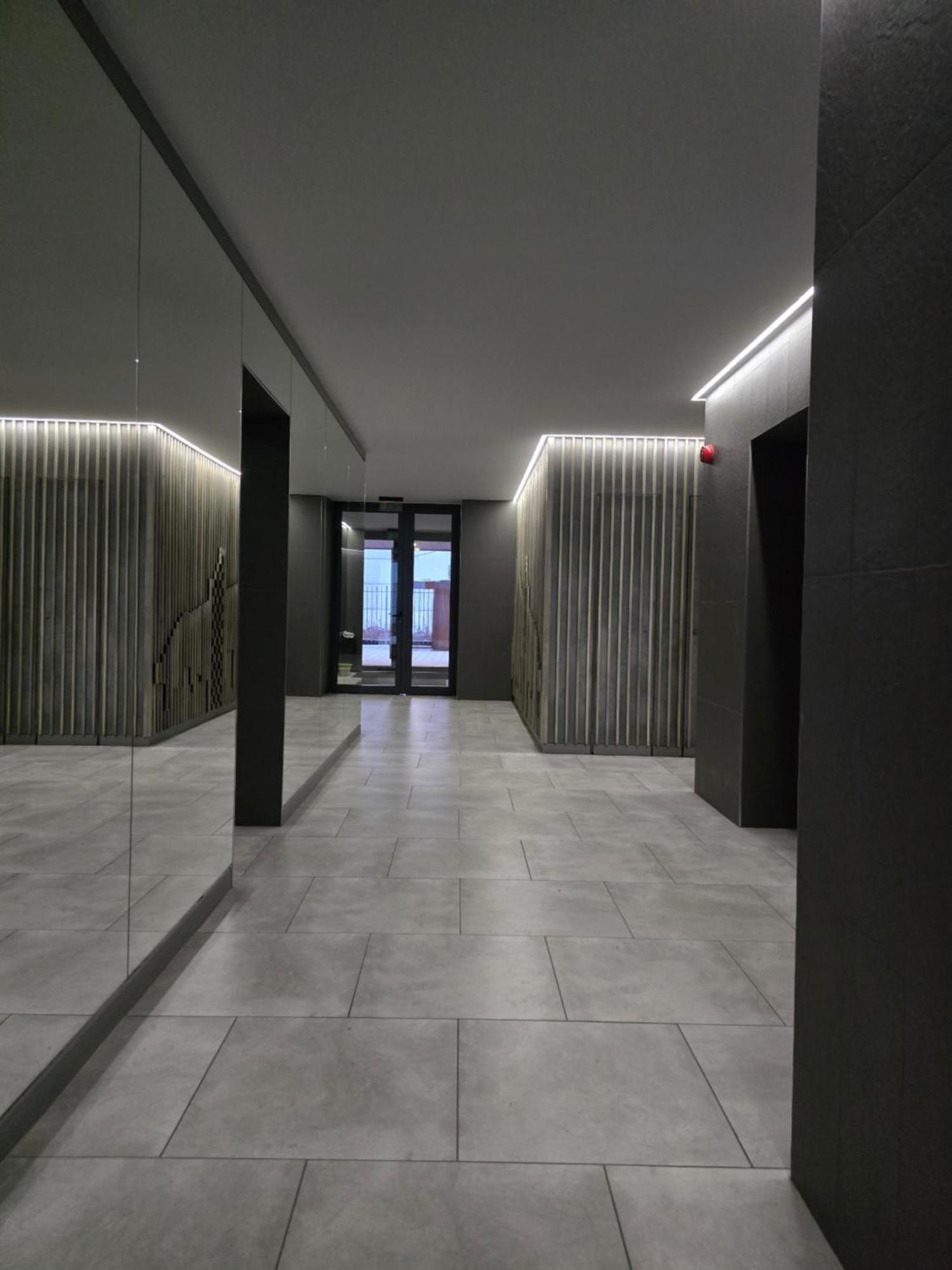 View - By Metro, Kids Room, Sky Lounge Terrace, 2-car Garage, Playground, Bbq, 24h Security * Sofia