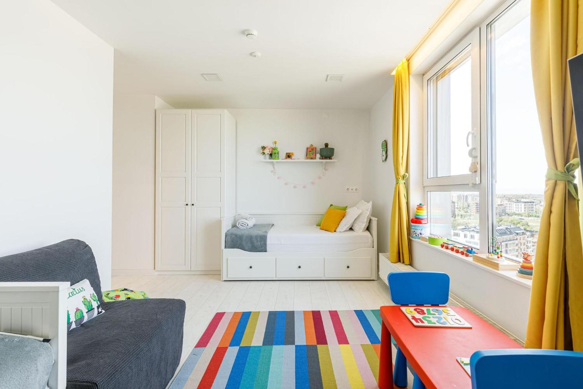 Apartment View - By Metro, Kids Room, Sky Lounge Terrace, 2-car Garage, Playground, Bbq, 24h Security *