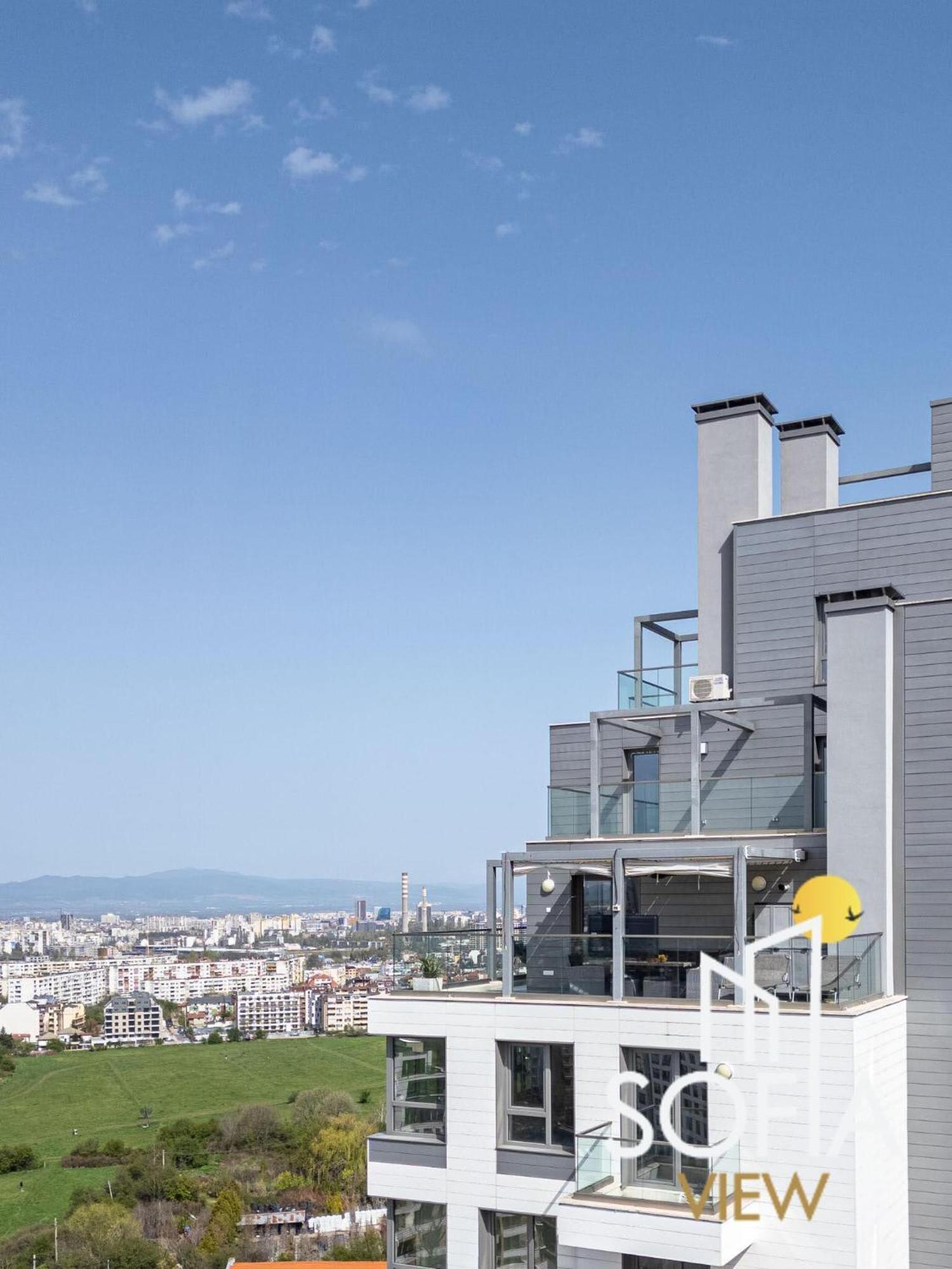 Apartment View - By Metro, Kids Room, Sky Lounge Terrace, 2-car Garage, Playground, Bbq, 24h Security *