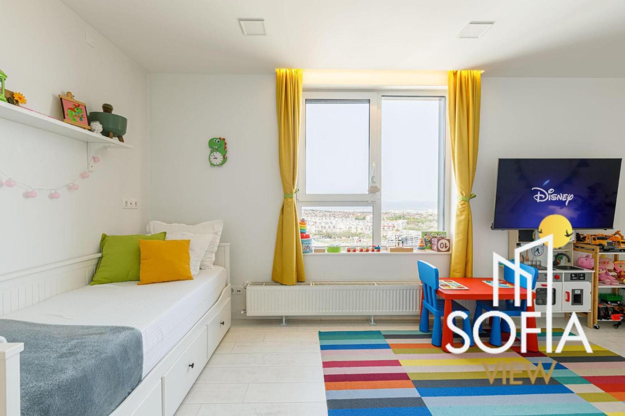 View - By Metro, Kids Room, Sky Lounge Terrace, 2-car Garage, Playground, Bbq, 24h Security * Sofia