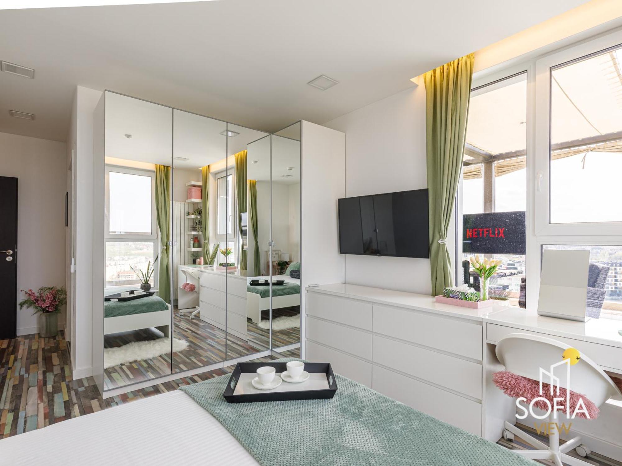 View - By Metro, Kids Room, Sky Lounge Terrace, 2-car Garage, Playground, Bbq, 24h Security Sofia