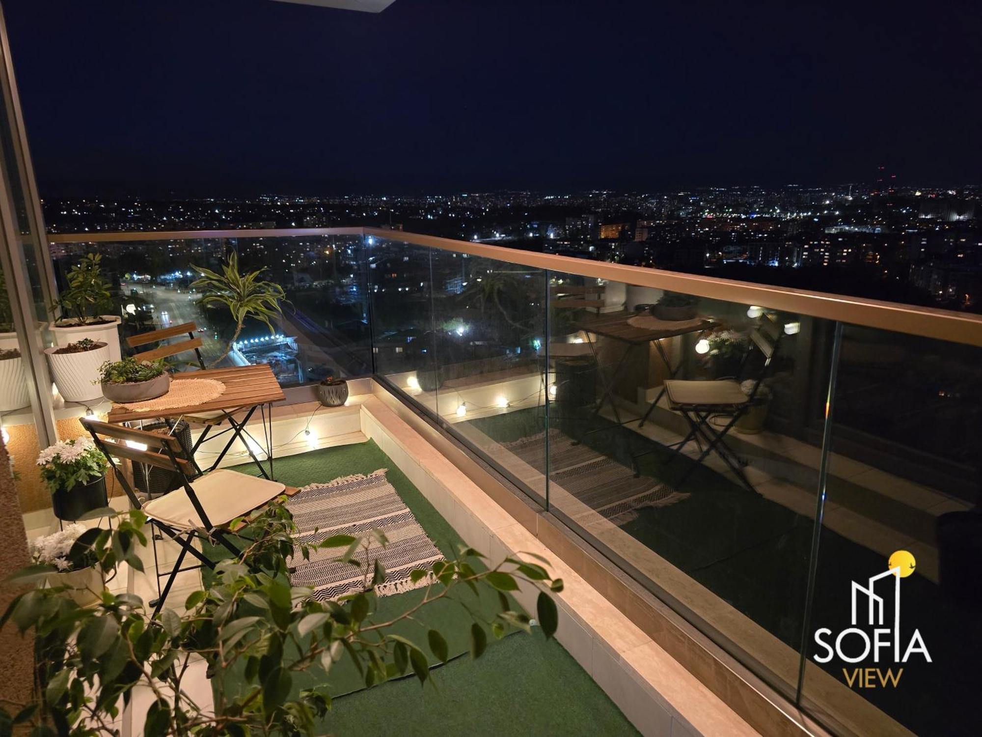 Apartment View - By Metro, Kids Room, Sky Lounge Terrace, 2-car Garage, Playground, Bbq, 24h Security *