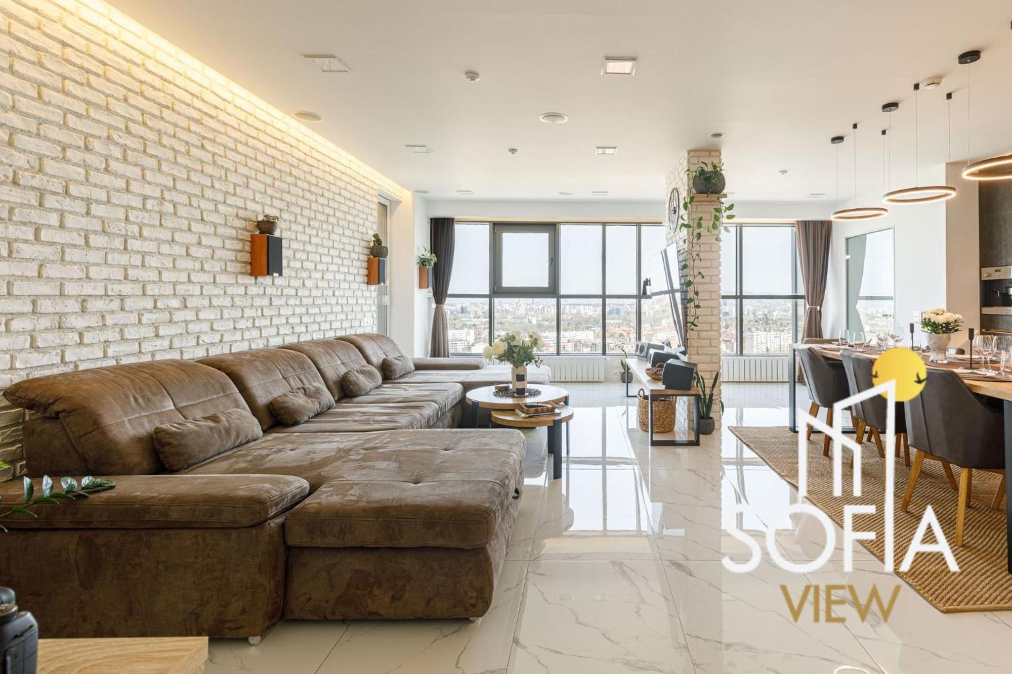 Apartment View - By Metro, Kids Room, Sky Lounge Terrace, 2-car Garage, Playground, Bbq, 24h Security *